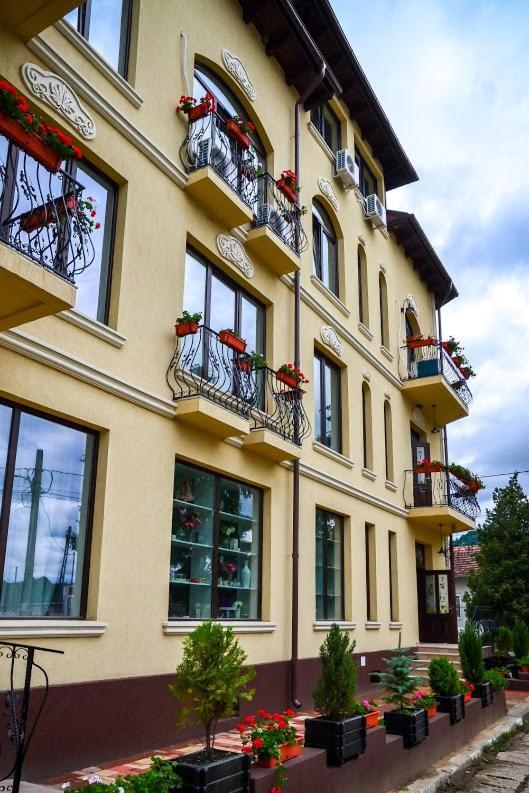 Hotel Coquette Măneciu Exterior foto