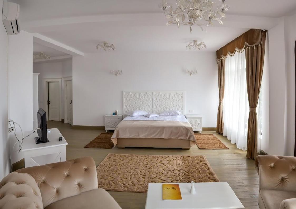 Hotel Coquette Măneciu Exterior foto