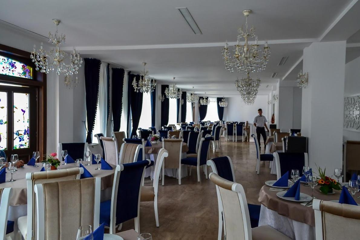 Hotel Coquette Măneciu Exterior foto