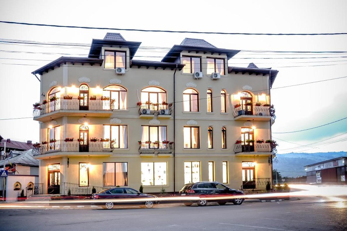 Hotel Coquette Măneciu Exterior foto